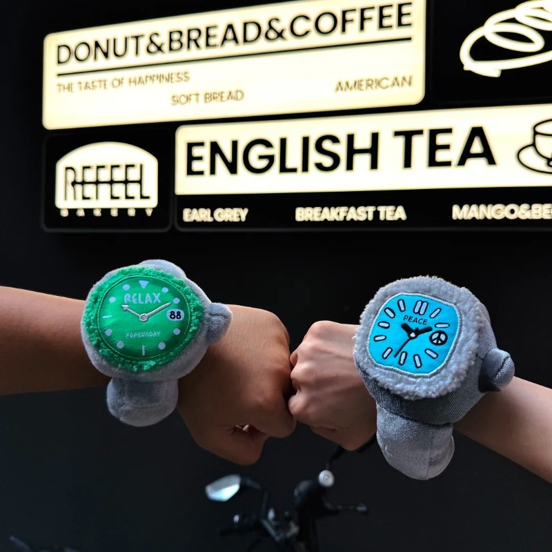 ในสต็อก Pop Sunday Plush Relax - Jewelry For Watches บทวิจารณ์และราคา
